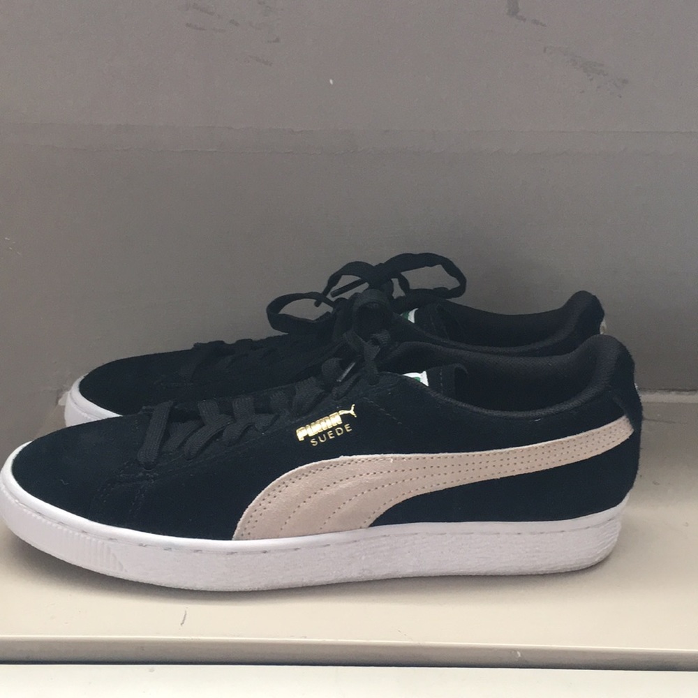 Suede Puma sneakers